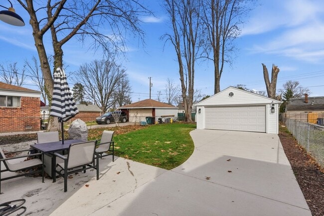 3202 N Connecticut Ave in Royal Oak, MI - Foto de edificio - Building Photo