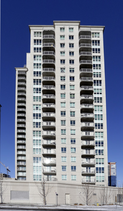 Claridge Plaza II in Ottawa, ON - Building Photo