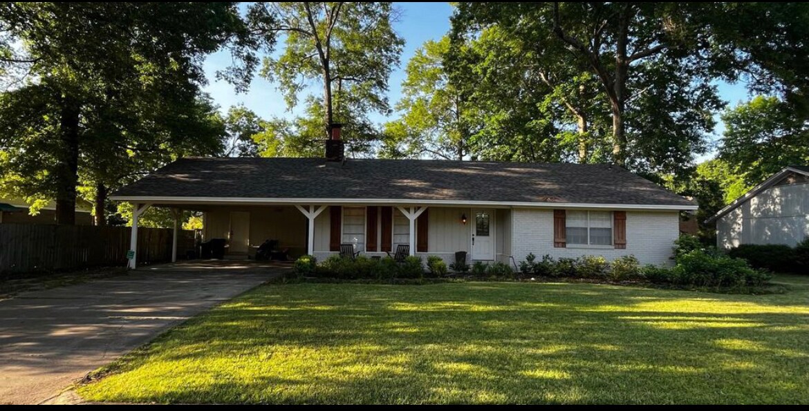 426 24th Ave N in Columbus, MS - Building Photo