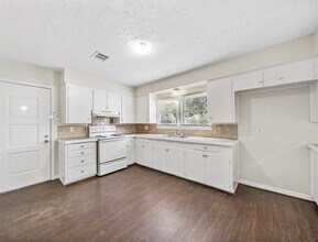 1413 3rd Ave N in Texas City, TX - Building Photo - Building Photo