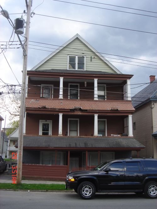 51 Van Derveer St in Amsterdam, NY - Building Photo