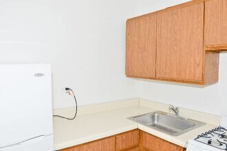 714 W Belmont Ave in Chicago, IL - Building Photo - Building Photo