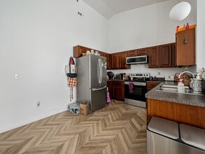 14520 Vauxhall Dr in Sterling Heights, MI - Building Photo - Building Photo