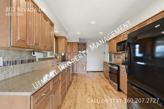802 N Nevada Dr in Longview, WA - Building Photo - Building Photo