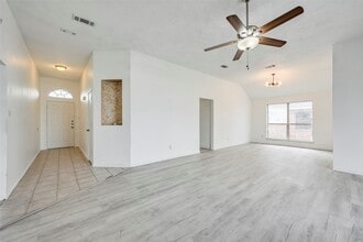 809 Elbe Dr in Arlington, TX - Building Photo - Building Photo