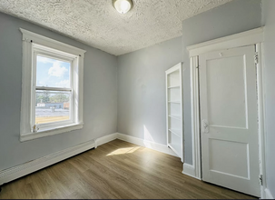 73 Woodlawn Ave in Jersey City, NJ - Building Photo - Building Photo