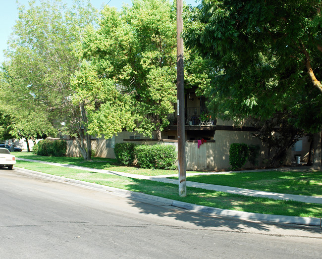 3750 N Delno Ave in Fresno, CA - Building Photo - Building Photo