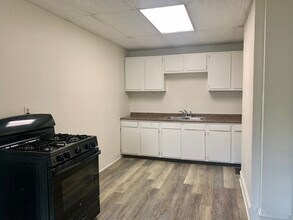 201 Broad Ave NW in Canton, OH - Building Photo - Building Photo