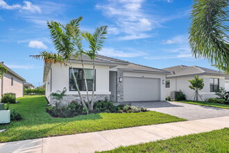 12489 SW Emerald Estuary Ter in Port St. Lucie, FL - Building Photo - Building Photo