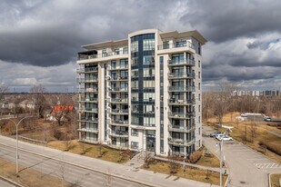 Le Saint Elezear in Laval, QC - Building Photo