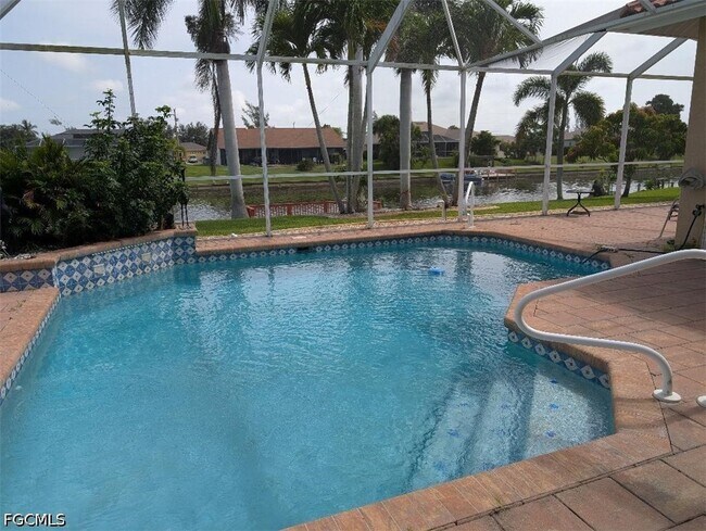 161 SE 17th St in Cape Coral, FL - Building Photo - Building Photo
