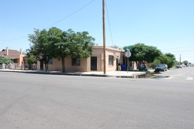 520 S Park St in El Paso, TX - Foto de edificio - Building Photo