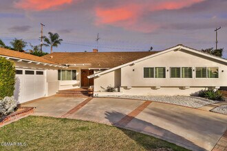 5212 Reynier Ave in Los Angeles, CA - Building Photo - Building Photo