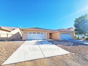 530 Bourbon St in Pahrump, NV - Building Photo - Building Photo