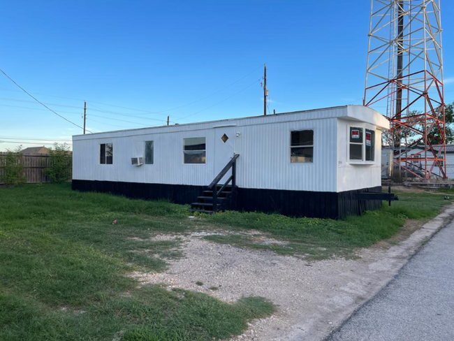 3900 County Rd 48 in Rosharon, TX - Building Photo - Building Photo