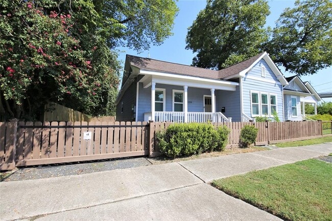 1204 Shearn St in Houston, TX - Building Photo - Building Photo