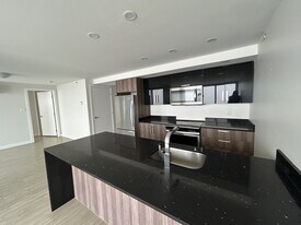 5633-P5633 Fenwick St in Halifax, NS - Building Photo