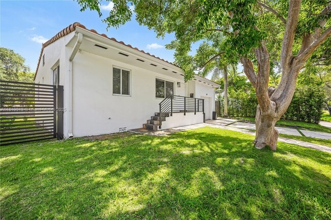 64 NE 88th St in El Portal, FL - Building Photo - Building Photo