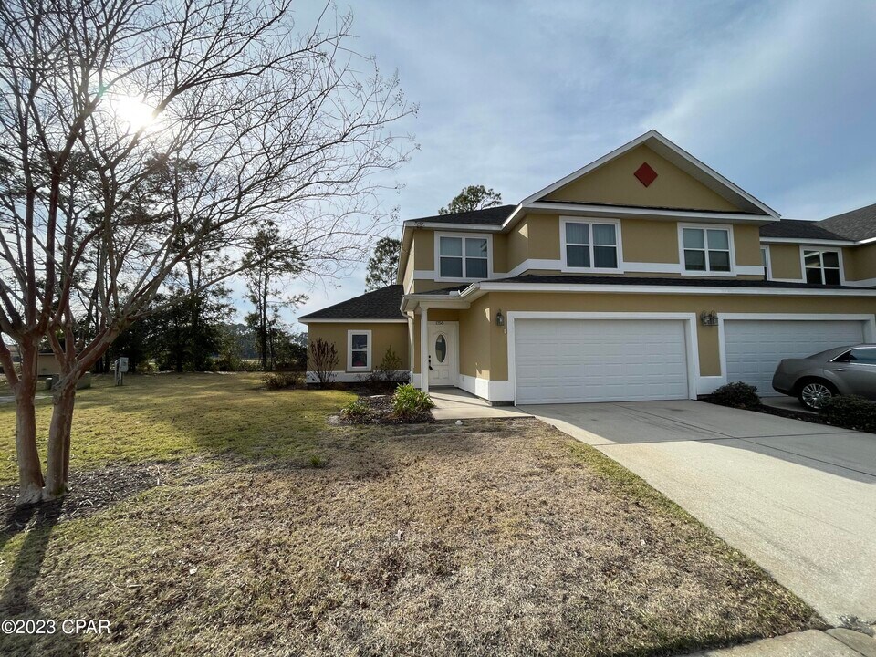 1758 Annabellas Dr in Panama City Beach, FL - Foto de edificio