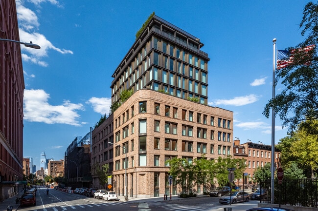 100 Barrow St in New York, NY - Building Photo - Building Photo