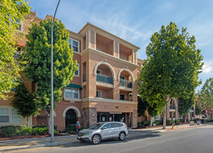 Mid Town Plaza in San Jose, CA - Building Photo - Building Photo