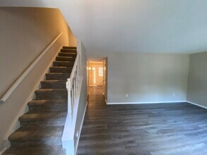 7708 Crown Crest Ct in Raleigh, NC - Building Photo - Building Photo