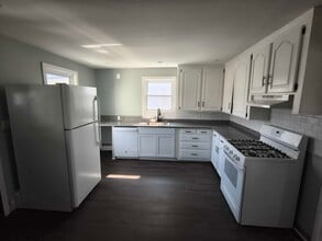 40 Broad St in Meriden, CT - Building Photo - Building Photo