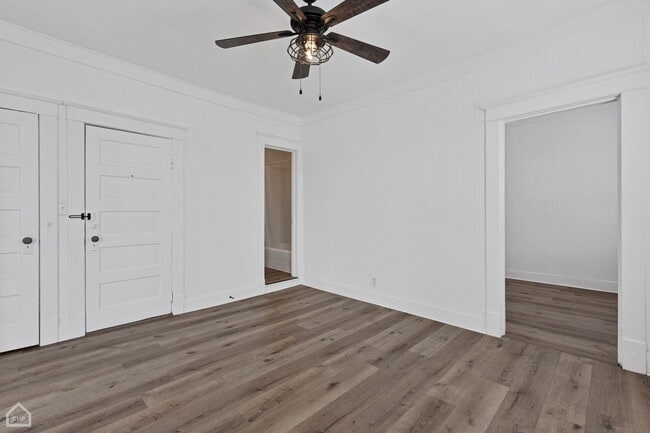 107 1/2 Dean St in Woodstock, IL - Building Photo - Building Photo