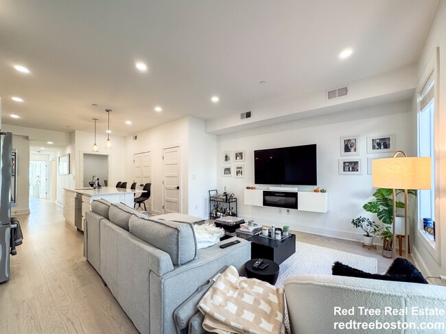 property at 231 Maverick St