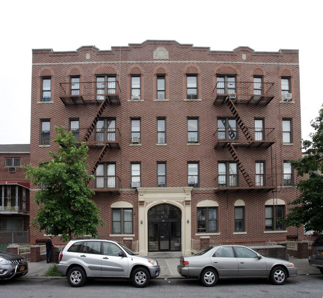 Thelma Apartments in Brooklyn, NY - Foto de edificio - Building Photo