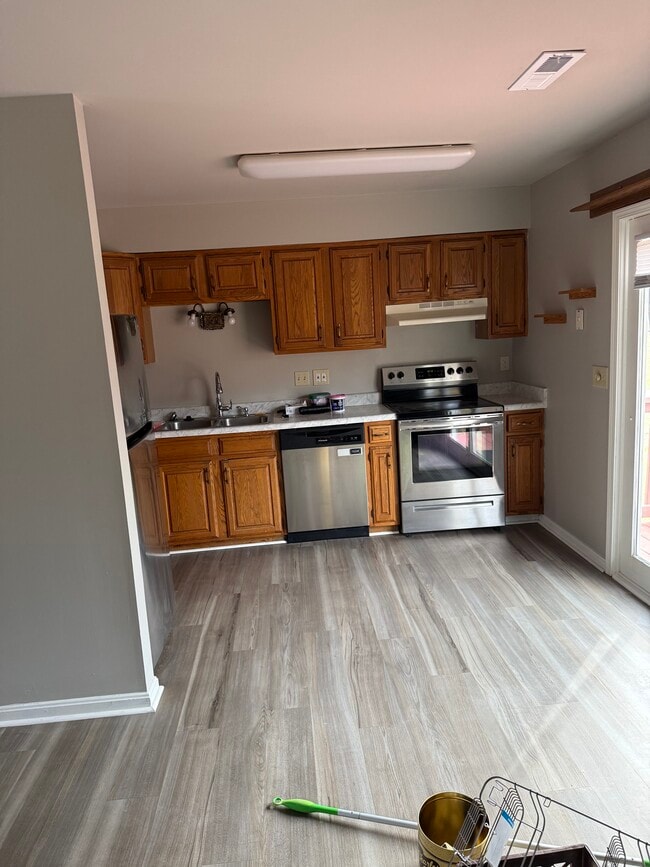 6521 Heathervale Ct in Newburgh, IN - Foto de edificio - Building Photo