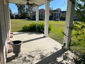 38035 Post Office Rd, Unit 22A in Prairieville, LA - Building Photo