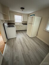 103 Drexler Ave S in Liverpool, NY - Building Photo - Building Photo