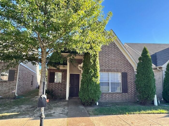 10199 Sterling Ridge Dr in Cordova, TN - Foto de edificio