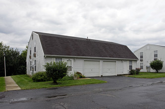 Apple Orchard Apartments in Heath, OH - Building Photo - Building Photo