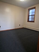 229 Griffith St in Jersey City, NJ - Building Photo - Building Photo