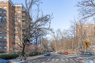 Highpoint on the Hudson in Bronx, NY - Building Photo - Building Photo