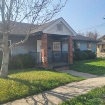 8830 Stroelitz St in New Orleans, LA - Building Photo