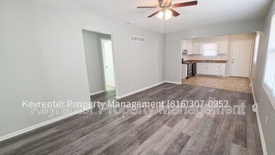 5428 Ditzler Ave in Raytown, MO - Building Photo - Building Photo
