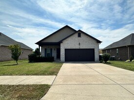 436 Lucy Cir in Gallatin, TN - Building Photo