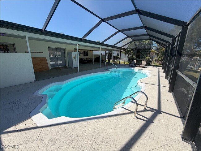 1115 SW 54th Ln in Cape Coral, FL - Building Photo - Building Photo