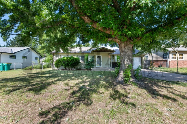 749 N Westridge Dr in Wichita, KS - Building Photo - Building Photo