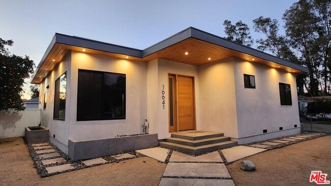 16641 McCormick St in Los Angeles, CA - Building Photo - Building Photo