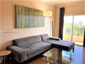 20 Calabria Ave, Unit 502 in Coral Gables, FL - Building Photo - Building Photo