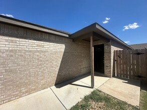 1013 Preston Trails in Wolfforth, TX - Building Photo - Building Photo