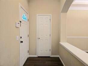 6104 York Bridge Cir in Austin, TX - Building Photo - Building Photo