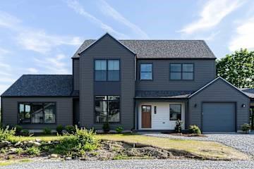 property at 557 Bristol Ferry Rd