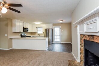 584 Brooks St in Dallas, GA - Building Photo - Building Photo