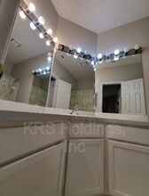 13070 Autumn Woods Way in Fairfax, VA - Building Photo - Building Photo