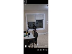 6190 Clinton St in Burnaby, BC - Building Photo - Building Photo